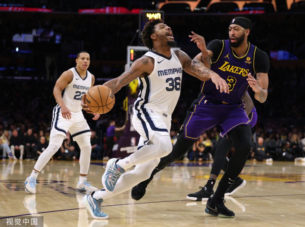 他在场上表 他在场上表